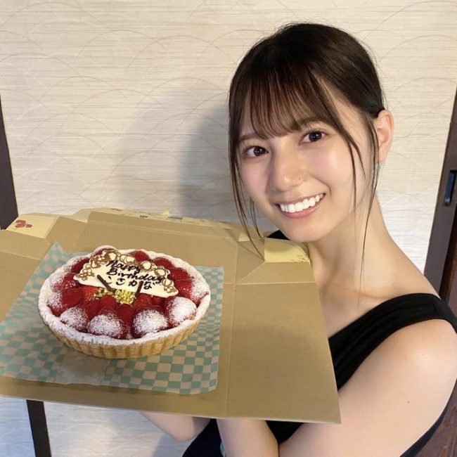 ショート 小坂 菜緒